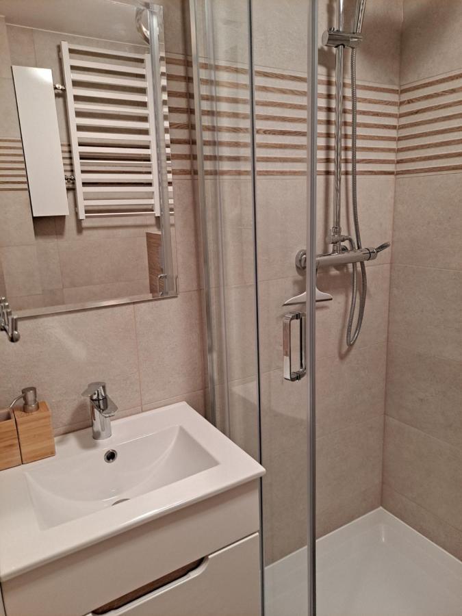 Monica Apartment Jelenia Góra Екстериор снимка